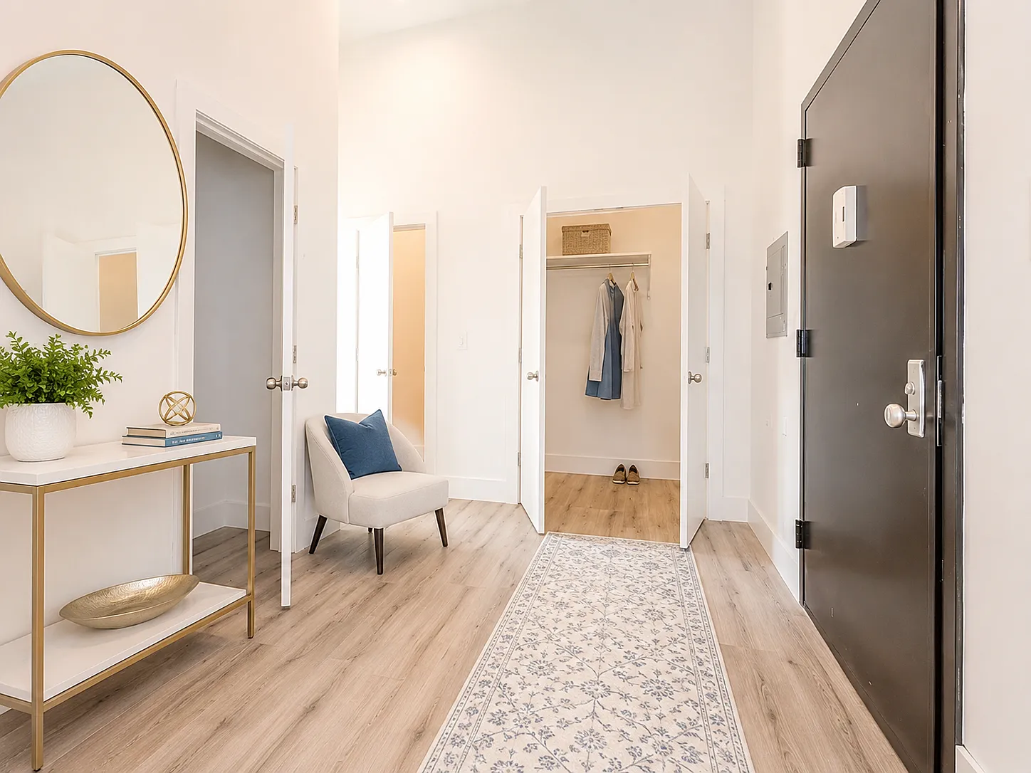 Studio, 754 sqft, $1,995 — Photo 3