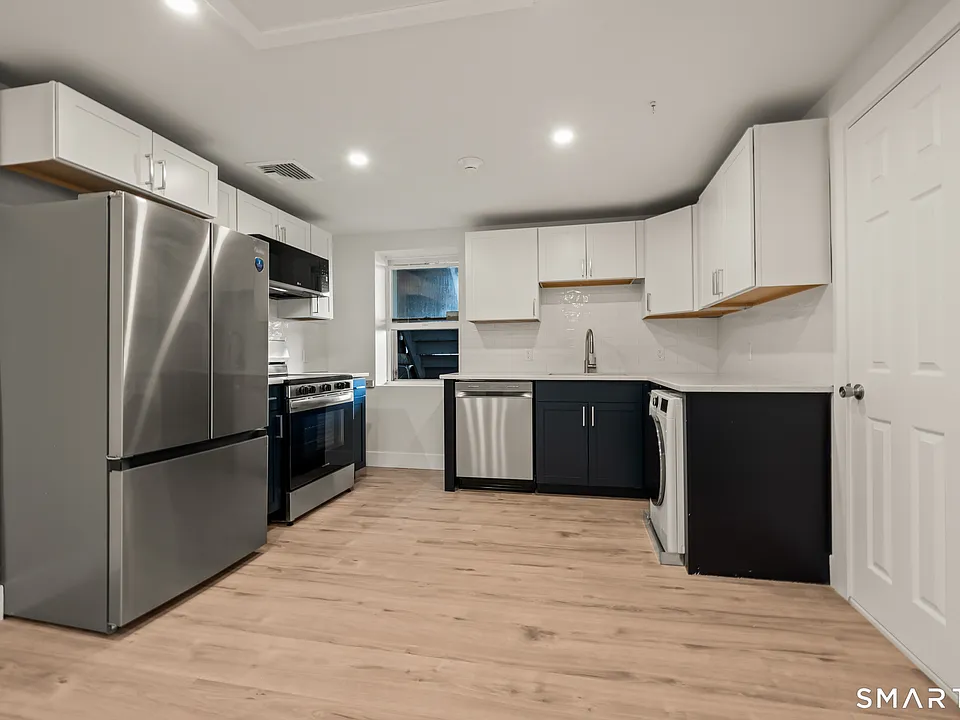 542 Main St #2B