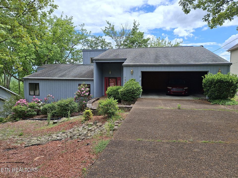 1st image of 124 Sugarbush Cir
