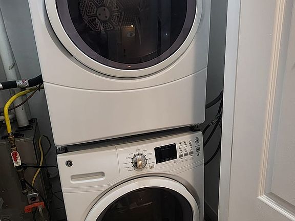 4th image of 10845 Rennard St Floor 2