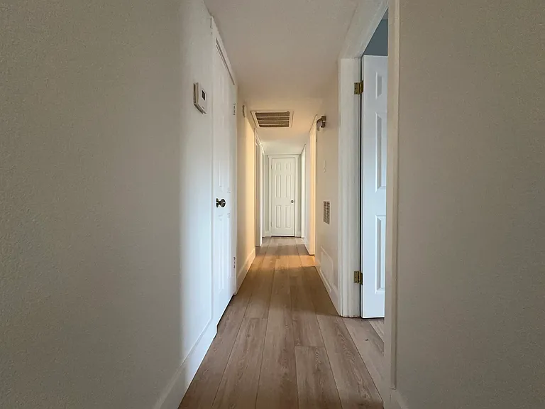1 W Fairmont Dr — Photo 14