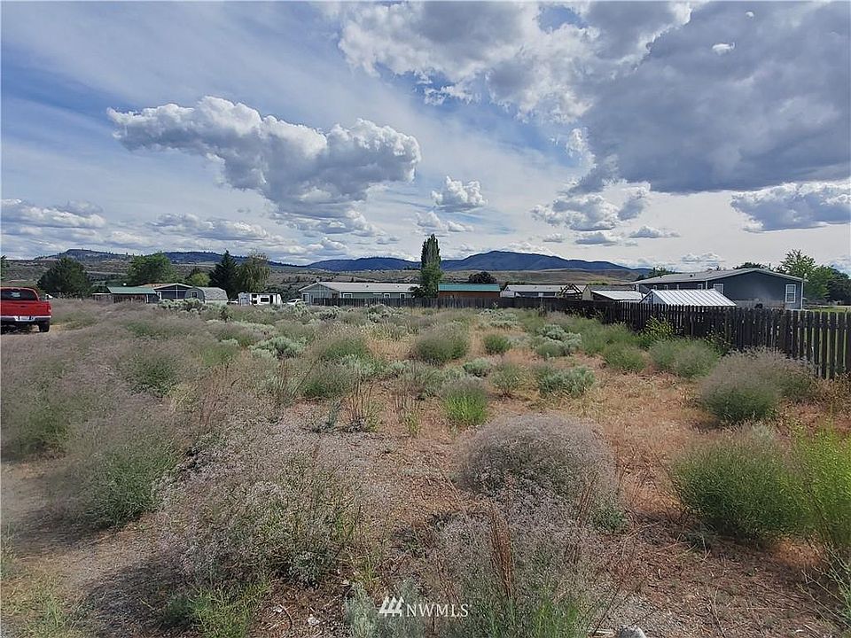 2nd image of 2 Suncrest Vue Rd