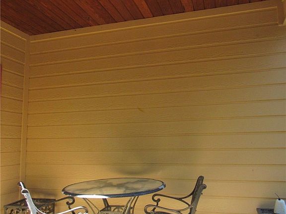 5th image of 204 Greenway Dr