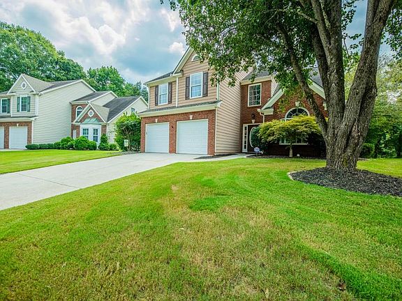 2nd image of 1340 Primrose Dr
