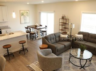 3841 Tanglefoot Ln #3883, Bettendorf, IA 52722