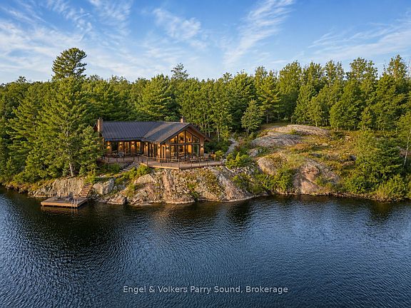 2nd image of 185 Loch Erne Rd