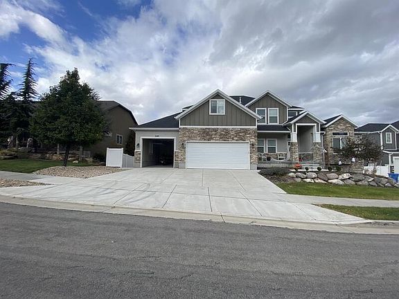 2nd image of 5242 W Ambermont Dr Basement 2