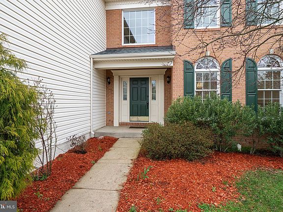 4th image of 22740 Morrisonville Corner Ct