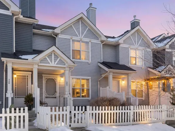 352 NW Elgin Gdns SE, Calgary, AB T2Z 4T5