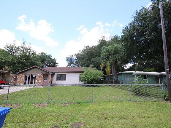2nd image of 2826 Anthony St