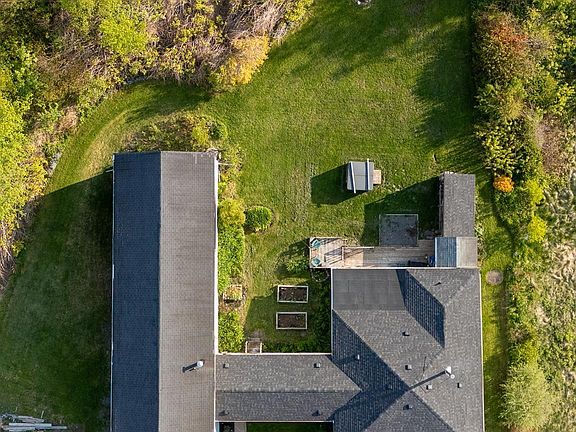 5th image of 60 Cove Rd