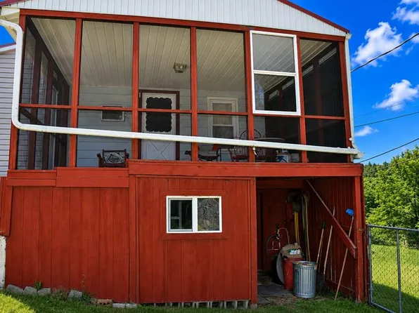 5002 B F Buchanan Hwy, Tazewell, VA 24651