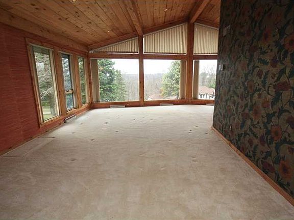 3rd image of 147 Farmington Pl