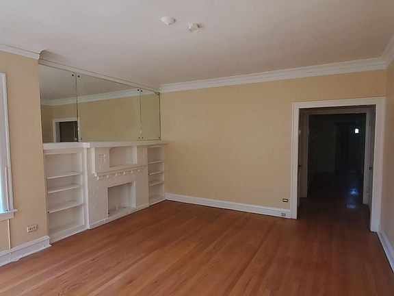 3rd image of 8227 S Langley Ave