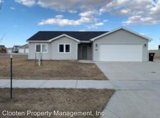 3309 Dortmund Dr, Bismarck, ND 58504
