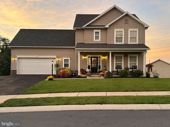 10 Holly Ln, Etters, PA 17319