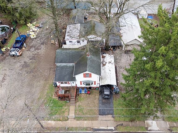 2nd image of 513 Washington St