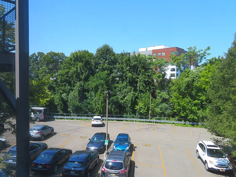 222 S Aurora St — Photo 43
