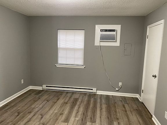 5th image of 154-158 Dublin Square Rd