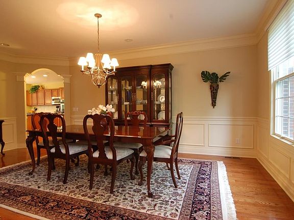 5th image of 1517 Barclay Blvd
