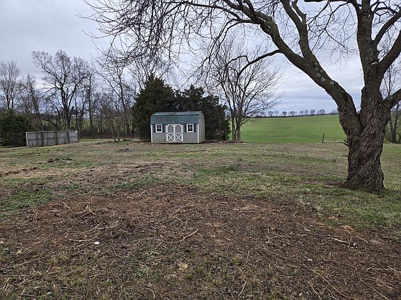 2nd image of 337 Bumpus Mill Rd