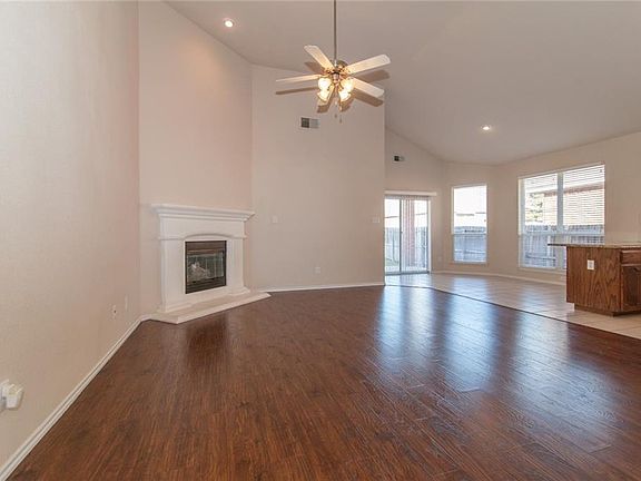 4th image of 9829 Gallatin Ln
