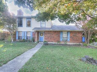 2624 W Wentwood Dr, Carrollton, TX 75007