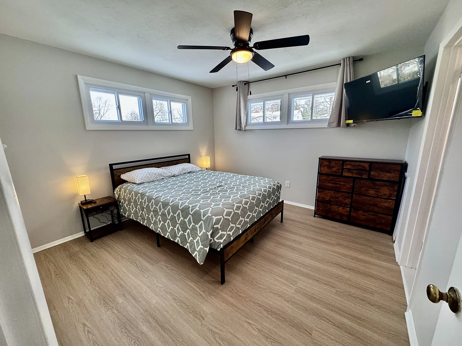 Studio, 500 sqft, $1,550 — Photo 3