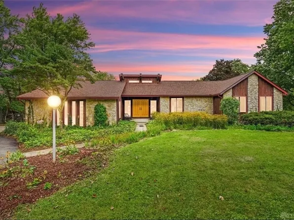 6725 Fishburg Rd, Dayton, OH 45424