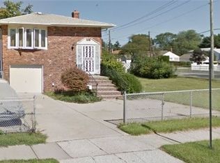 267 Cornell St, Hempstead, NY 11550