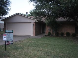 1024 Meadowview Dr, Saginaw, TX 76179
