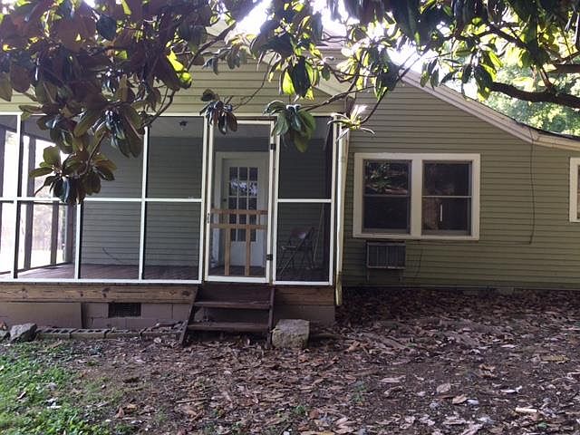 2nd image of 414 Morris St