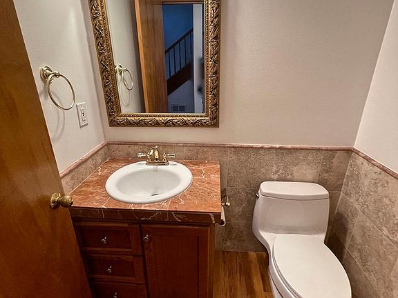 Floor 1 Bathroom / Powder Room