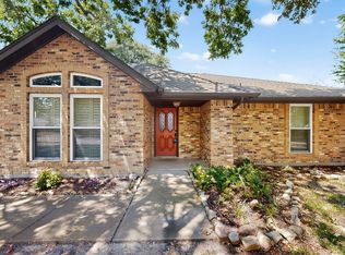 10168 Stoneleigh Dr, Benbrook, TX 76126
