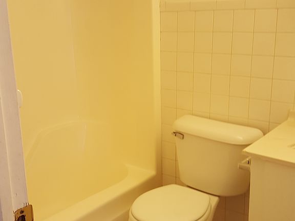 4th image of 1405 Ventura Way