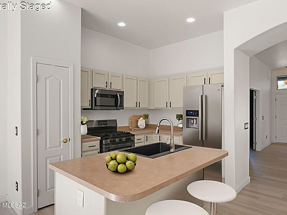 5th image of 86 E Camino Rancho Cielo