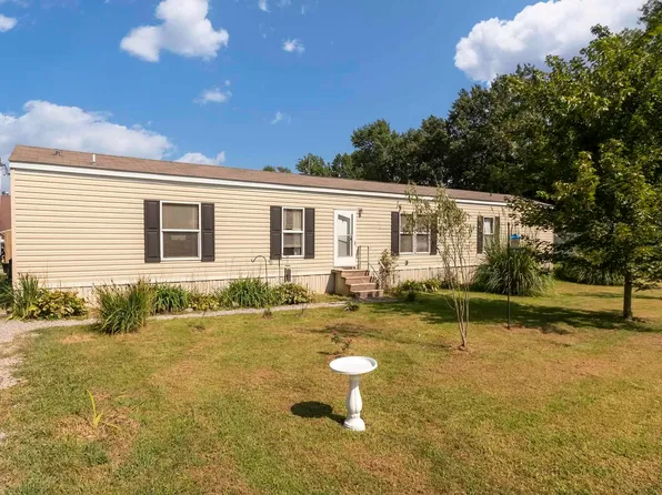 1703 Beverly Dr, Marion, IL 62959