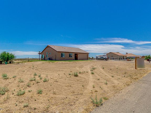 4th image of 30521 W McKinley St