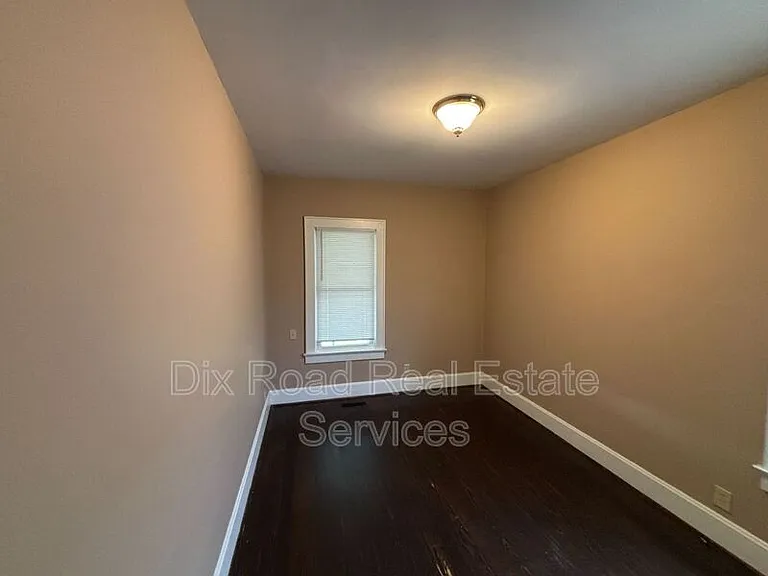 708 Webster Ave — Photo 18