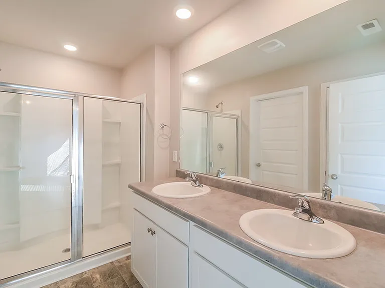 44 Silver Birch Pass — Photo 12