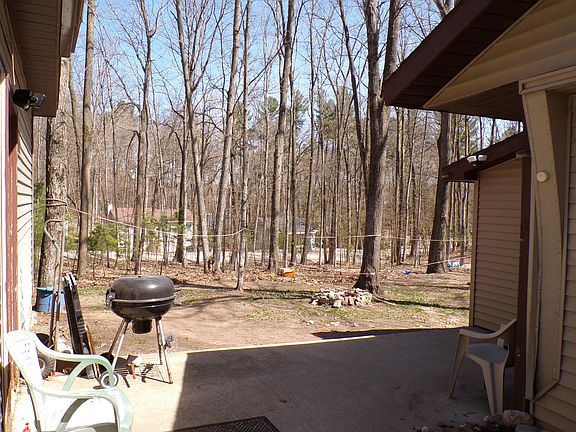 3rd image of 4745 Oakwood Dr