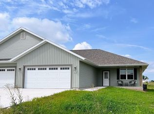2828 Granite Ct, Sheboygan, WI 53081