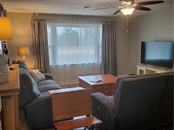 4th image of 5801 W Quaker Rd