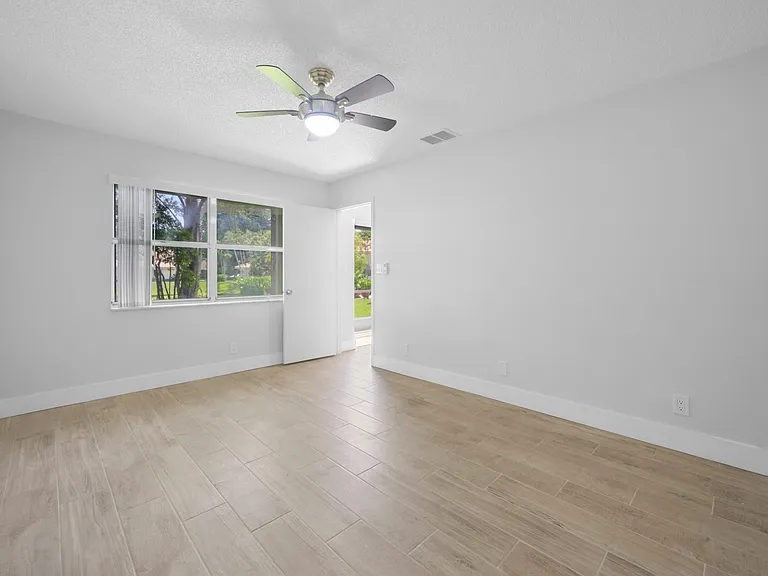 6371 Boca Cir — Photo 16