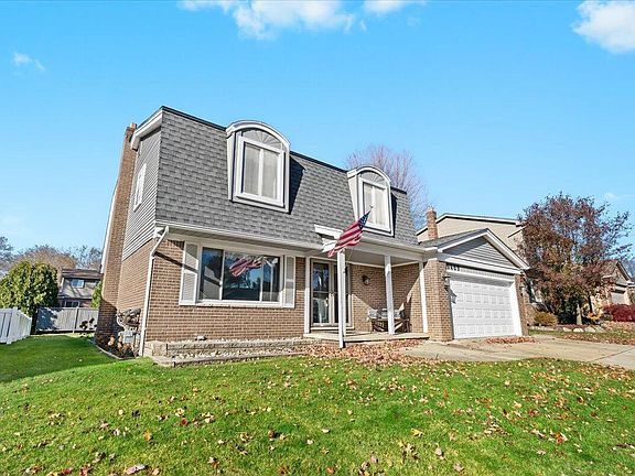 2nd image of 9469 Baywood Dr