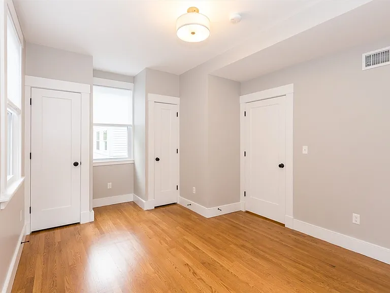 127 Hudson St #1 — Photo 14