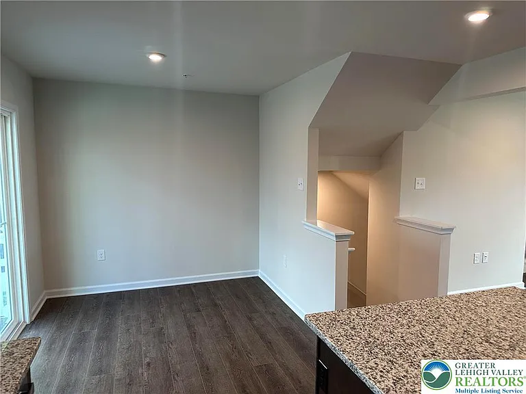 157 Van Fleet Cir — Photo 13