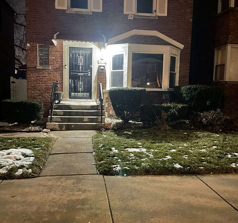 1st image of 8321 S Hoyne Ave