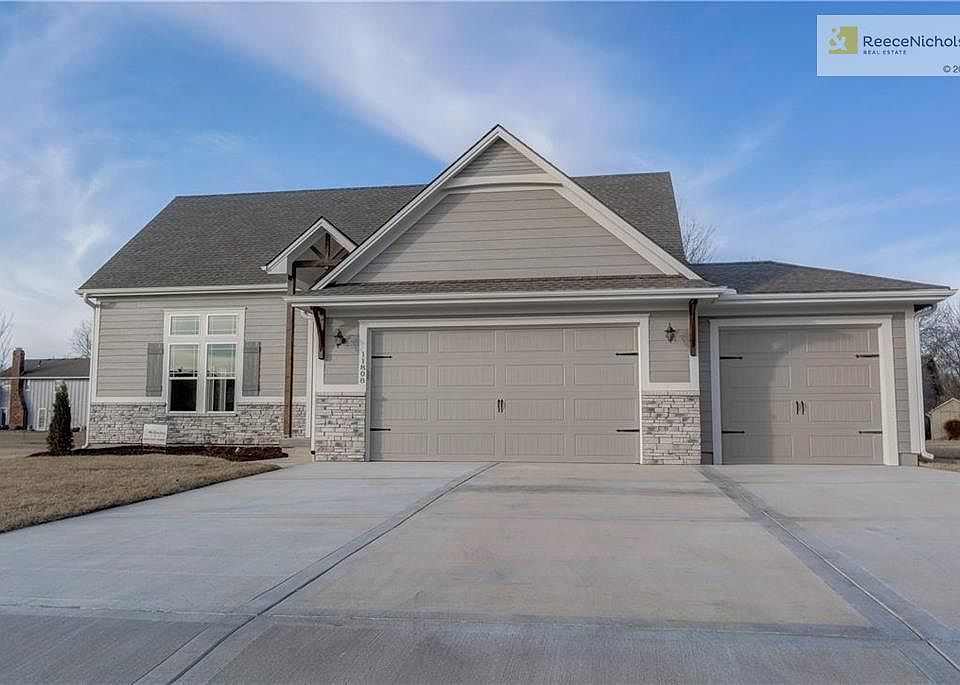 Beautiful 1.5 Story in Centennial Farms; the only subdivision in Peculiar with a community pool. Come on out any weekend to check out this and all the other McGovern Homes.  10 Lots still available along with 3 properties move in ready.  Check the website