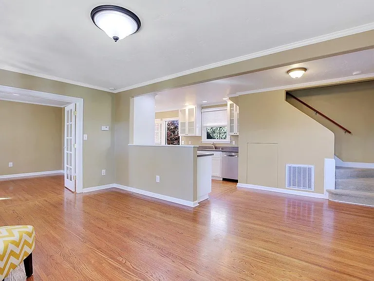 336 S Church St — Photo 17